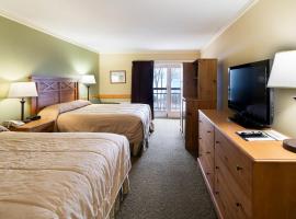 Leelanau Sands Casino & Lodge，位于Suttons Bay的酒店