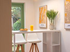 Cosy 2 Bedroom Reading House SLEEPS 6 - With FREE WiFi & Garden by Roost Accommodation，位于雷丁的酒店