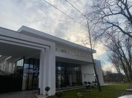 Ocaua Lui Cuza Tecuci，位于Tecuci的酒店