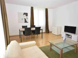 2BR flat near lake and central - Stardust 22