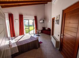 Albavillage Hotel Wellness & Camping，位于阿尔巴的酒店