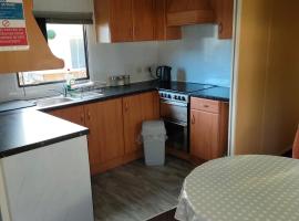 Cairnryan Heights t-a Brae Holiday Homes，位于凯恩莱安的酒店