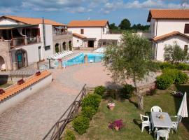 博尔戈瓦尔玛莉娜酒店，位于福洛尼卡的酒店