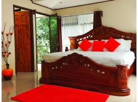 Dreams Lodge，位于蒙泰韦尔德哥斯达黎加的木屋