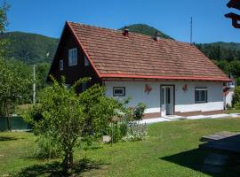 Holiday Home Colnar，位于Brod na Kupi的山林小屋