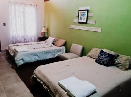 HotelEscuelaC&T，位于下博克特的酒店