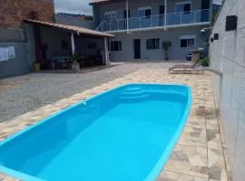 Casa nova com piscina próxima a praia e menos de 3km do centro de Ubatuba