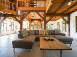 Ruhe unter Reet-Haus mit Sauna, Whirlpool und Kamin
