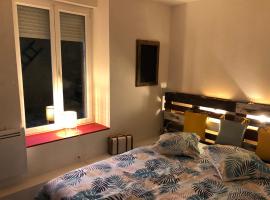 Chez Julien: appartement confort plein centre，位于吕内维勒的酒店
