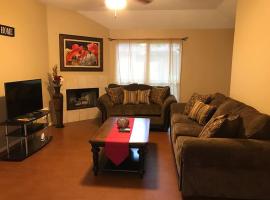 Cozy Pet-Friendly Home- Huge Spring Discounts，位于斯普林的酒店