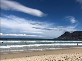 A Relaxing Getaway with Ocean Views，位于开普敦的酒店