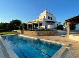 Casa Esperança - carefree living with big private pool and great views