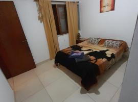 Habitación con baño privado hasta 4 personas，位于巴拉那的酒店