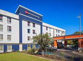 Best Western Plus Lexington Inn，位于列克星敦的酒店