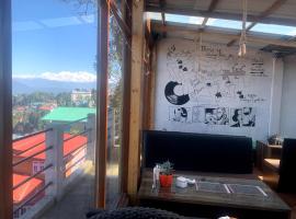 Hideout Backpackers Hostel，位于大吉岭的酒店