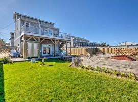 Seaside SK Getaway Steps to Matunuck Beach!，位于南金斯敦的酒店