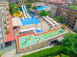 07 Group Hotel，位于阿拉尼亚的酒店