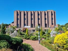 Herb Land Healing House，位于西归浦市的酒店