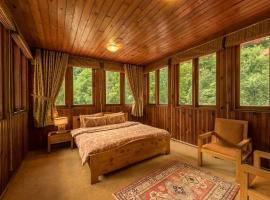 Arcadian KunharView Resort Khanian，位于Kāgān的酒店