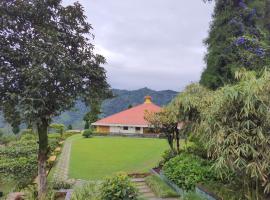 Chamong Chiabari Mountain Retreat，位于大吉岭的酒店