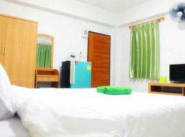 พีพีเพลส，位于Ban Lak Roi的酒店