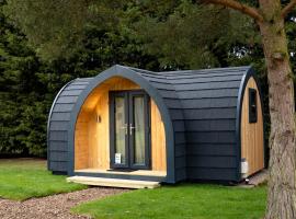 Camping Pods Trevella Holiday Park，位于卡兰斯拓克的酒店