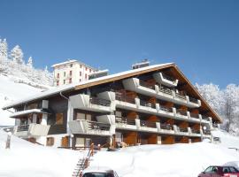 独角兽克罗克斯四号公寓，位于莱斯拉塞斯的酒店