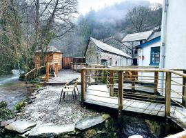 Riverside Cottage with sauna，位于巴恩斯特珀尔的酒店