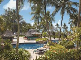 槟城金沙香格里拉，位于峇都丁宜的带泳池的酒店
