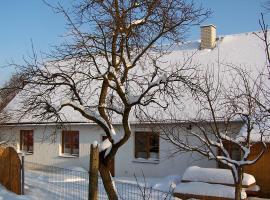 Holiday Home Chrastov by Interhome，位于Černov的酒店