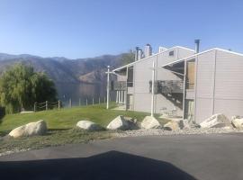 Yacinde at Wapato Point，位于曼森的酒店