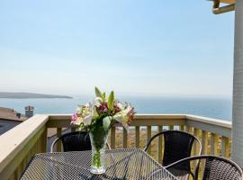 Agua La Vista Baby Bay & Ocean Views BBQ Grill Fast WiFi Dog Friendly，位于迪伦比奇的酒店
