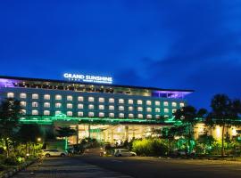 Grand Sunshine Resort & Convention，位于万隆西卡勒哈鲁伯球场附近的酒店