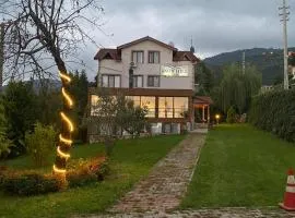 SNOW HİLL HOUSE Pansiyon