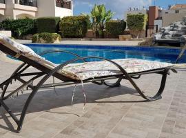 Petras Cozy Nest, 1-bedroom apt., Paphos-Universal，位于Paphos的公寓