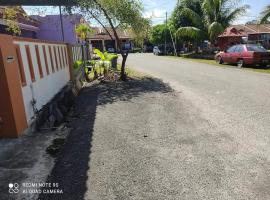 Munir Homestay，位于Kampung Gurun的酒店