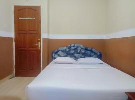 RedDoorz Plus At Grand Yustik Sukabumi，位于苏加武眉的酒店