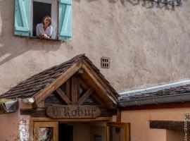 Auberge Lo Robur，位于厄乌的酒店