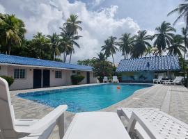Paradise Island Beach Hotel，位于格兰德岛的酒店