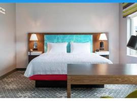 Hampton Inn & Suites Detroit-Bloomfield Hills，位于布卢姆菲尔德山的酒店