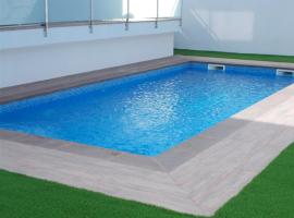 Villa Jupiter con piscina privada，位于坎布里尔斯的乡村别墅