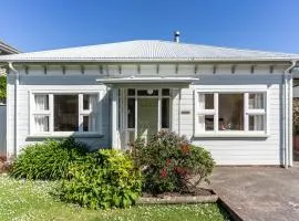 Le Solterre - Akaroa Holiday Home