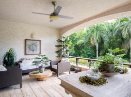 Chic Luxury Condo At Los Altos Casa De Campo，位于拉罗马纳的酒店