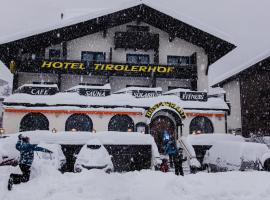 Hotel Tirolerhof，位于圣安东阿尔贝格的酒店