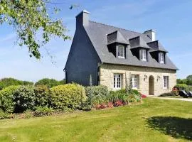 Holiday Home in Port-Blanc near Sandy Beaches
