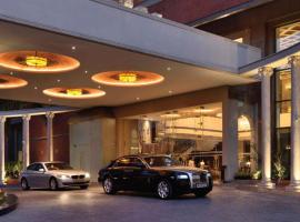 Radisson Blu MBD Hotel Noida，位于诺伊达的酒店
