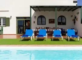 Pico Partido villa heated pool