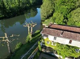 Le Gué Renard-un Balcon Sur La Charente