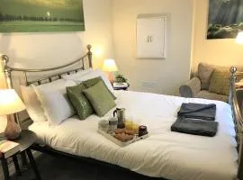 Welcoming spacious 2-bedroom house in St Helens