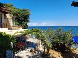 Pilion-Unique House at the Aegean Sea，位于Keramídhion的酒店